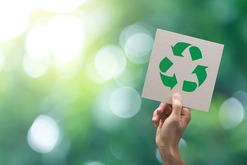 Czy szkło hartowane jest eko? Co warto wiedzieć o recyklingu szkieł ochronnych